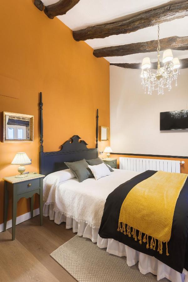 Posada Casa Guadamillas Bustancilles エクステリア 写真