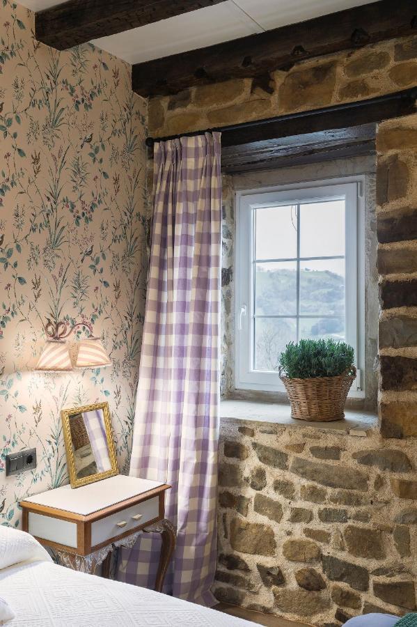 Posada Casa Guadamillas Bustancilles エクステリア 写真