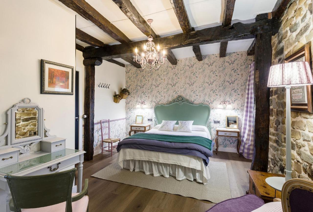 Posada Casa Guadamillas Bustancilles エクステリア 写真